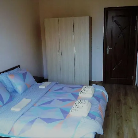 Апартамент Оазис 8А Apartamento Lŭka